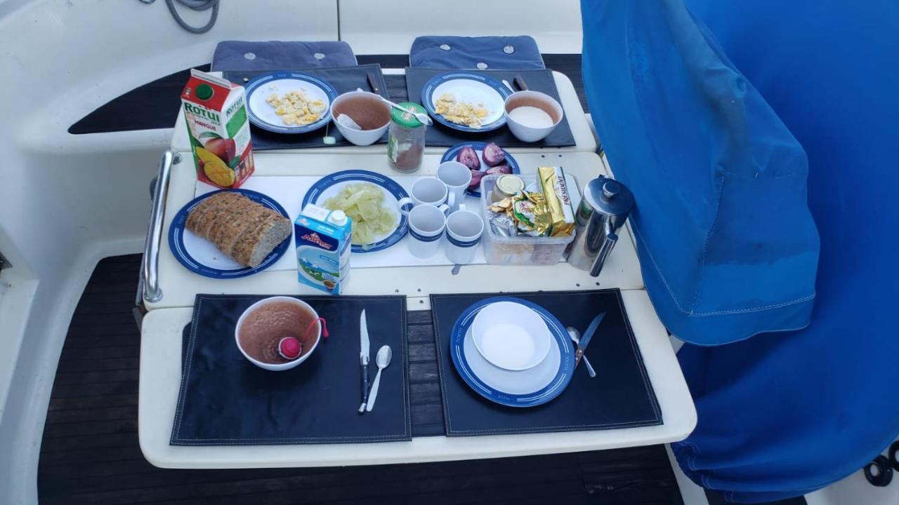 2 Nuits Insolites & 1 Excursion Voile A Bord Du Voilier Mori Ora Moorea Dış mekan fotoğraf
